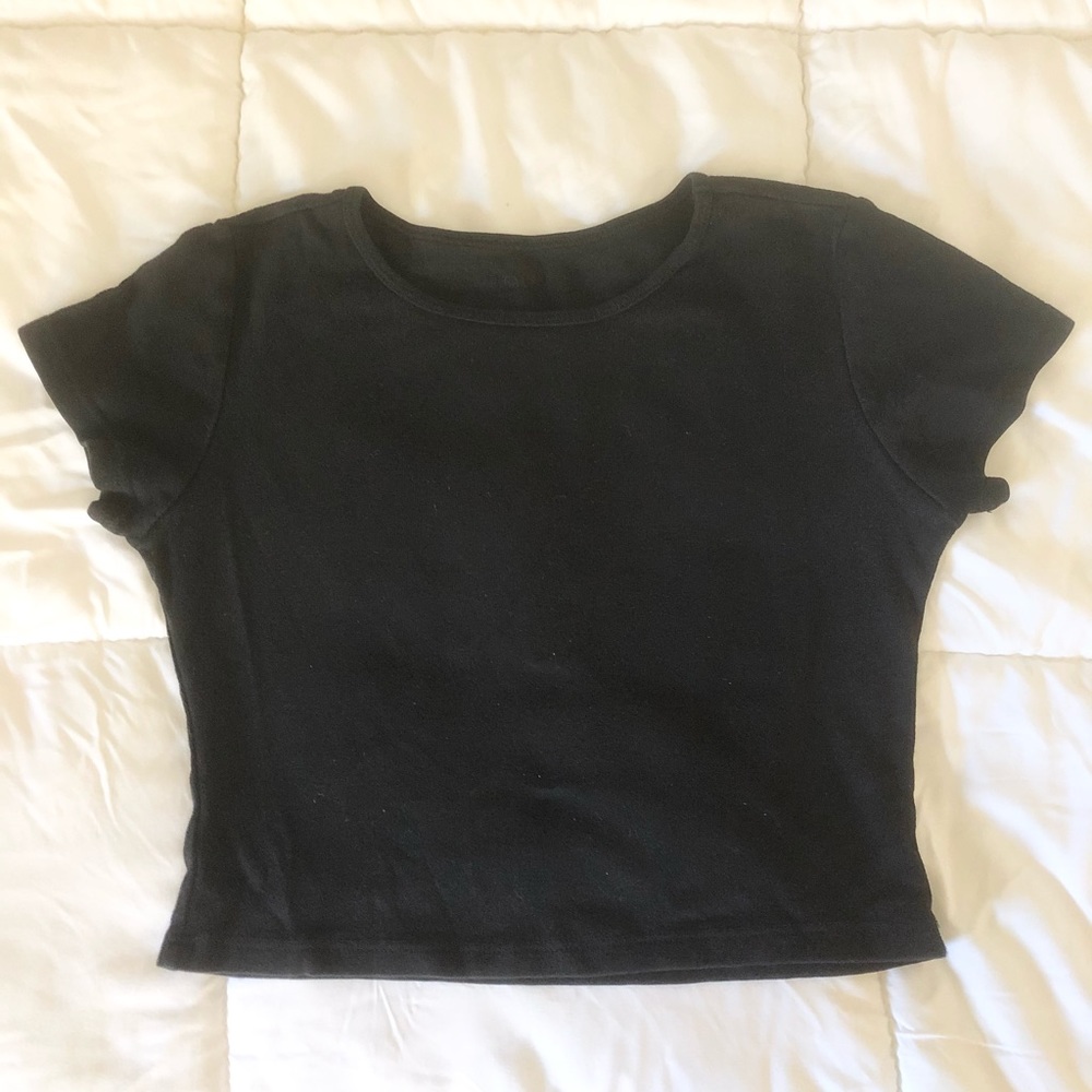 Black Short Sleeve Crop Top